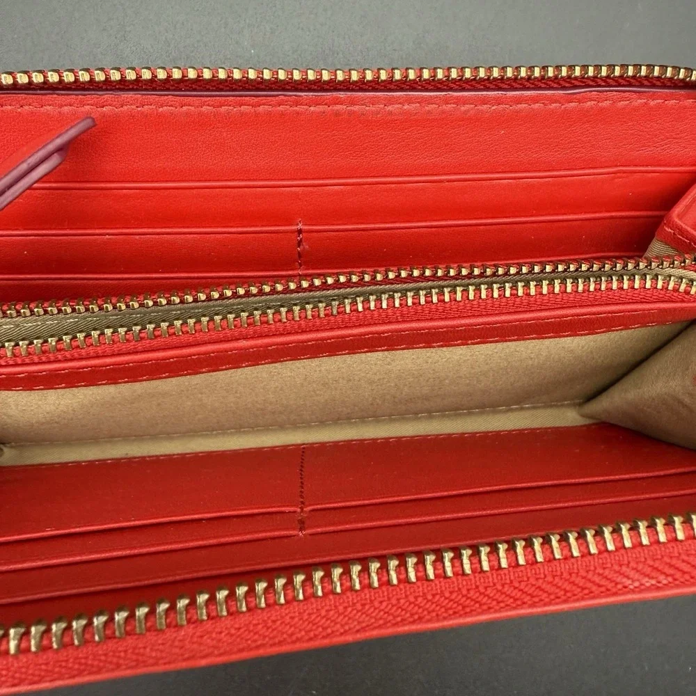 Red Pebble Genuine‎ Leather Wallet Tahari Brass Colored Zipper And Charm